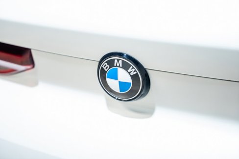 Used 2024 BMW X6 xDrive40i w/ M Sport Professional Package image 15