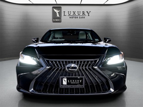 Used 2025 Lexus ES 350 w/ Premium Package image 2