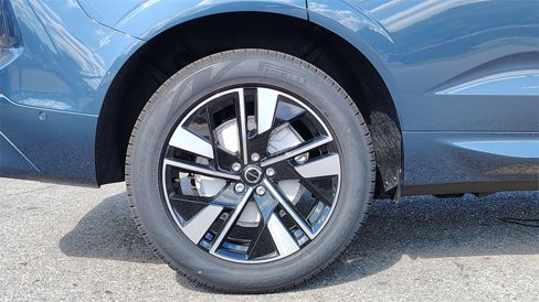New 2026 Volvo XC60 B5 Plus w/ Climate Package image 33