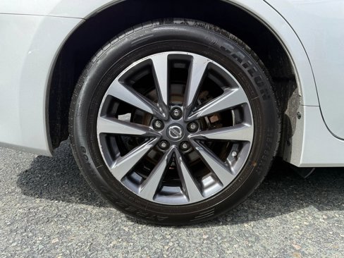 Used 2016 Nissan Altima 2.5 SV image 10