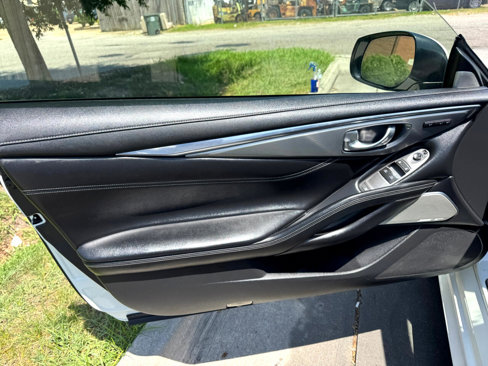 Used 2017 INFINITI Q60 2.0t w/ Premium Plus Package 2.0T image 12