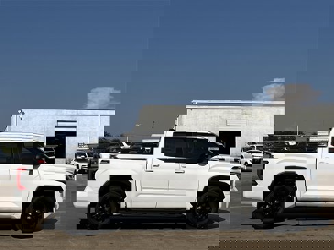 New 2026 Toyota Tundra SR5 image 3