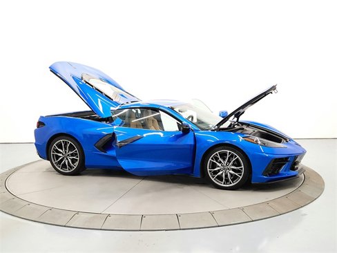 Used 2024 Chevrolet Corvette Stingray Preferred Cpe w/ Stealth Interior Trim Package image 17