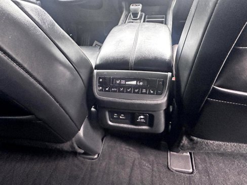 Used 2022 Nissan Pathfinder Platinum image 24