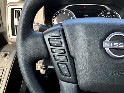 Certified 2025 Nissan Frontier SV image 22