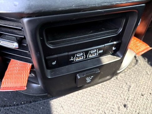 Used 2019 RAM 1500 Laramie image 39