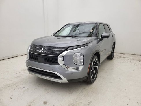 Used 2024 Mitsubishi Outlander SE image 23