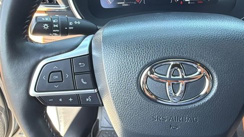 Used 2023 Toyota Highlander L image 20