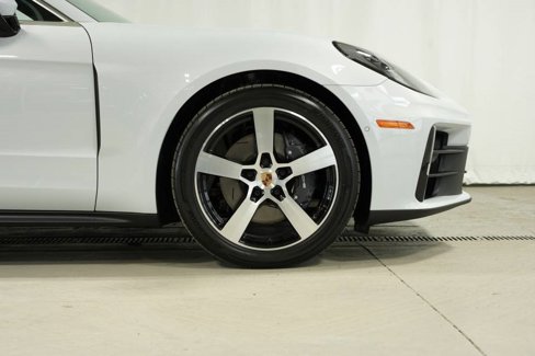 New 2025 Porsche Panamera 4 image 40
