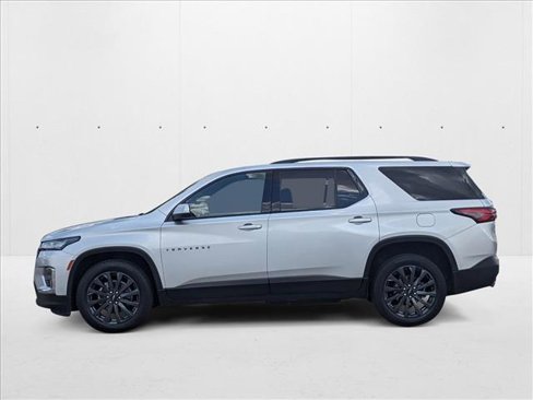 Used 2022 Chevrolet Traverse RS image 9