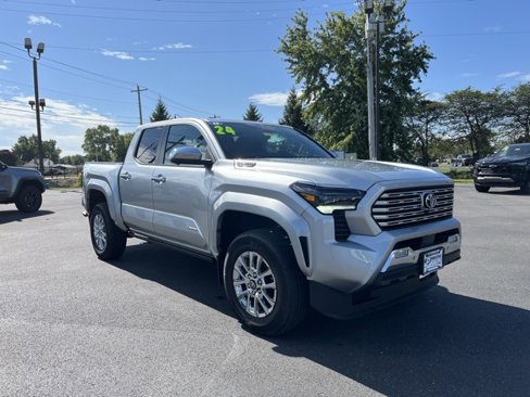 Used 2024 Toyota Tacoma Limited image 1