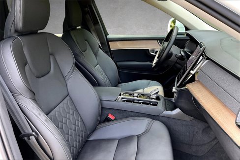 Certified 2025 Volvo XC90 B5 Core w/ Climate Package image 25