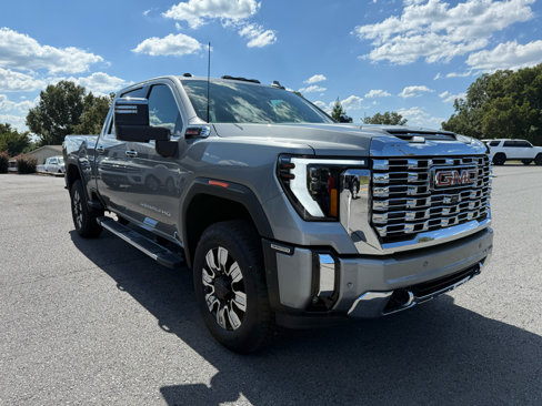 Used 2025 GMC Sierra 3500 Denali w/ Denali Reserve Package image 8
