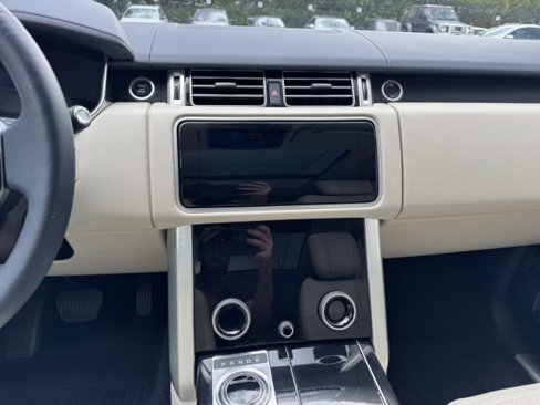 Used 2019 Land Rover Range Rover HSE image 20