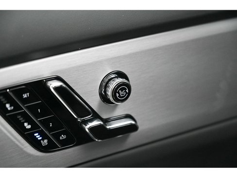 New 2026 Cadillac Vistiq Platinum image 22