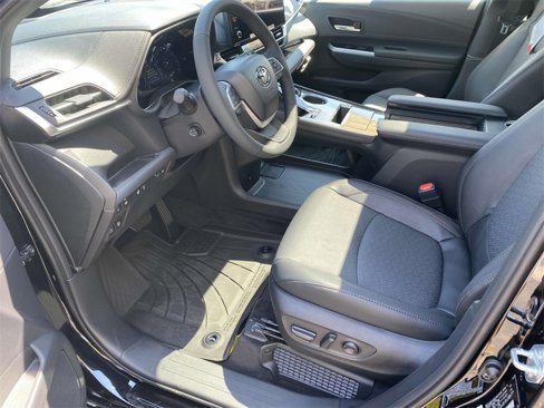 New 2025 Toyota Sienna Platinum image 16