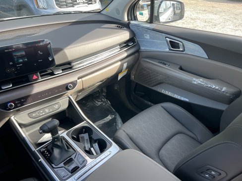 New 2026 Kia Carnival EX image 11
