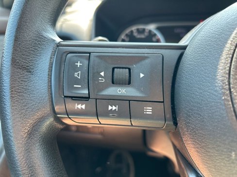 Used 2023 Nissan Rogue S image 19