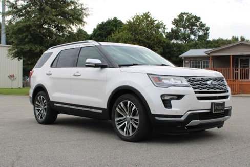 Used 2018 Ford Explorer Platinum image 3