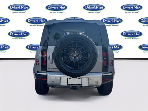 Used 2024 Land Rover Defender 90 S image 7
