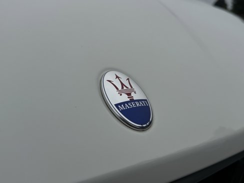 Used 2019 Maserati Levante image 4