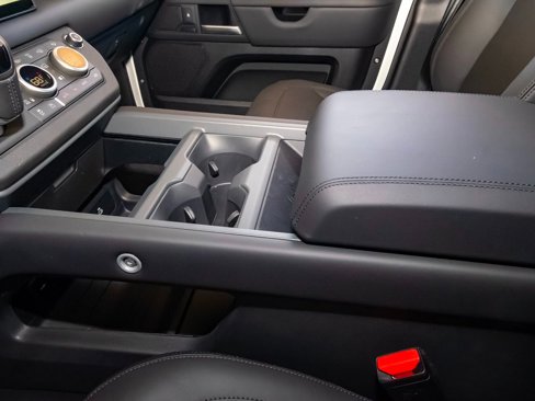 New 2025 Land Rover Defender 110 X-Dynamic SE image 29