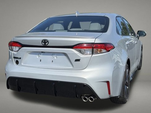 Used 2024 Toyota Corolla SE image 5