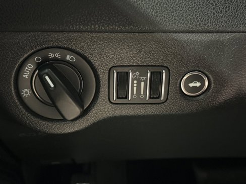 Used 2023 Dodge Charger SXT image 32