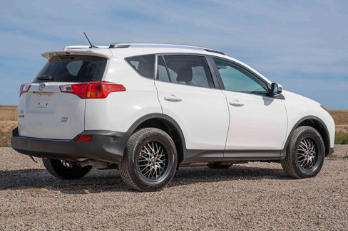 Used 2015 Toyota RAV4 XLE image 2