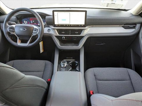 New 2025 Ford Explorer Active image 13