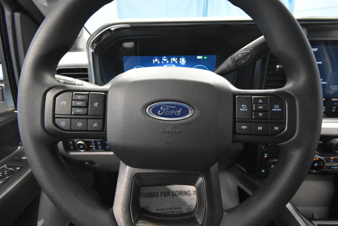 New 2026 Ford F250 4x4 Crew Cab Super Duty image 9