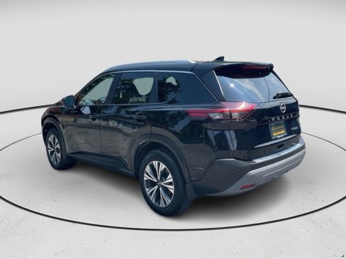 Used 2022 Nissan Rogue SV w/ SV Premium Package image 3