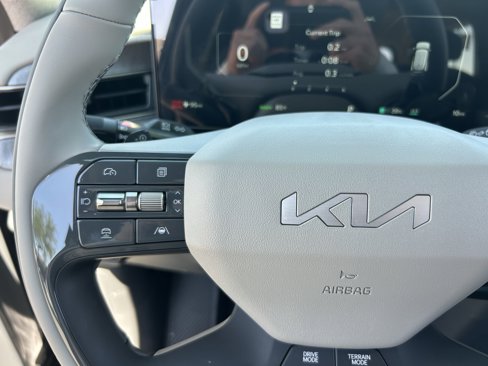 New 2026 Kia EV9 Wind image 22