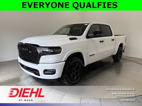 New 2026 RAM 1500 4x4 Crew Cab image 3