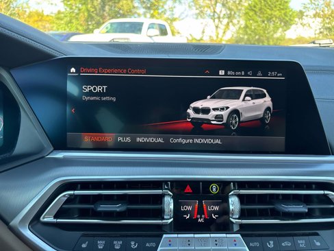 Used 2022 BMW X5 xDrive40i w/ Premium Package image 26