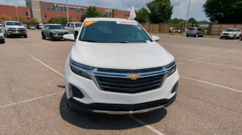 Used 2024 Chevrolet Equinox LT image 3