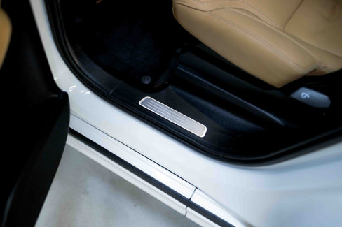 Used 2023 Volvo XC90 T8 Ultimate w/ Lounge Package image 45
