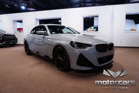 Used 2024 BMW 230i Coupe w/ Premium Package image 9