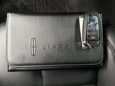 Used 2024 Lincoln Aviator AWD w/ Premium Package image 48