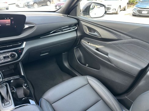 Used 2025 Buick Envista Sport Touring image 33