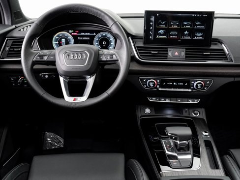 Used 2024 Audi Q5 e Premium Plus image 15