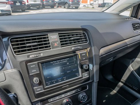 Used 2021 Volkswagen Golf 4-Door image 29
