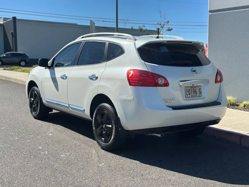 Used 2014 Nissan Rogue S w/ Convenience Package image 3