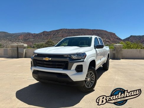 New 2025 Chevrolet Colorado LT image 1