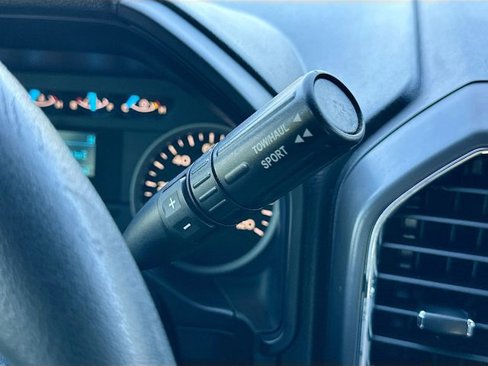 Used 2016 Ford F150 XLT image 16