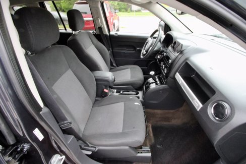 Used 2014 Jeep Compass Sport image 17