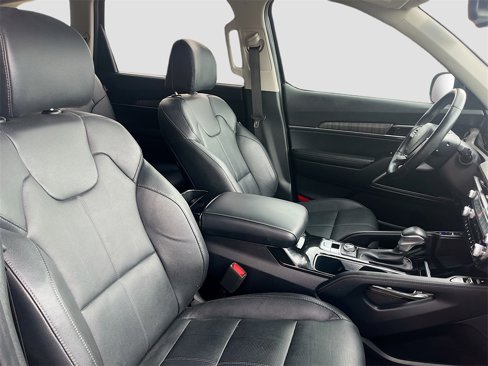 Used 2024 Kia Telluride EX w/ EX Captain's Chair Package image 31