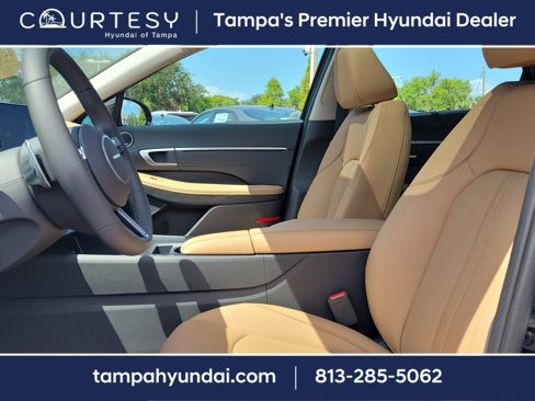 New 2025 Hyundai Sonata Limited image 21