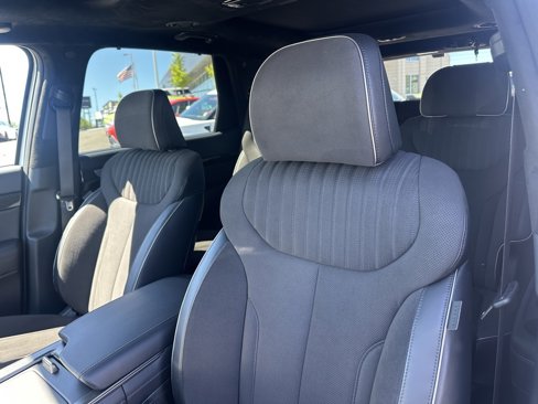 Used 2025 Hyundai Palisade Calligraphy image 12