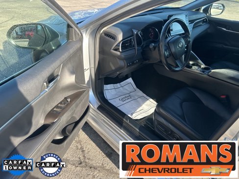 Used 2024 Toyota Camry XSE image 9
